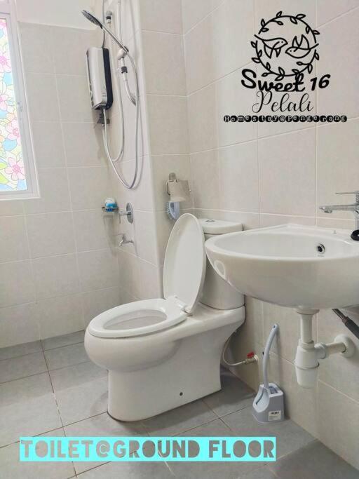Sweet 16 Pelali Homestay بينجرانج المظهر الخارجي الصورة