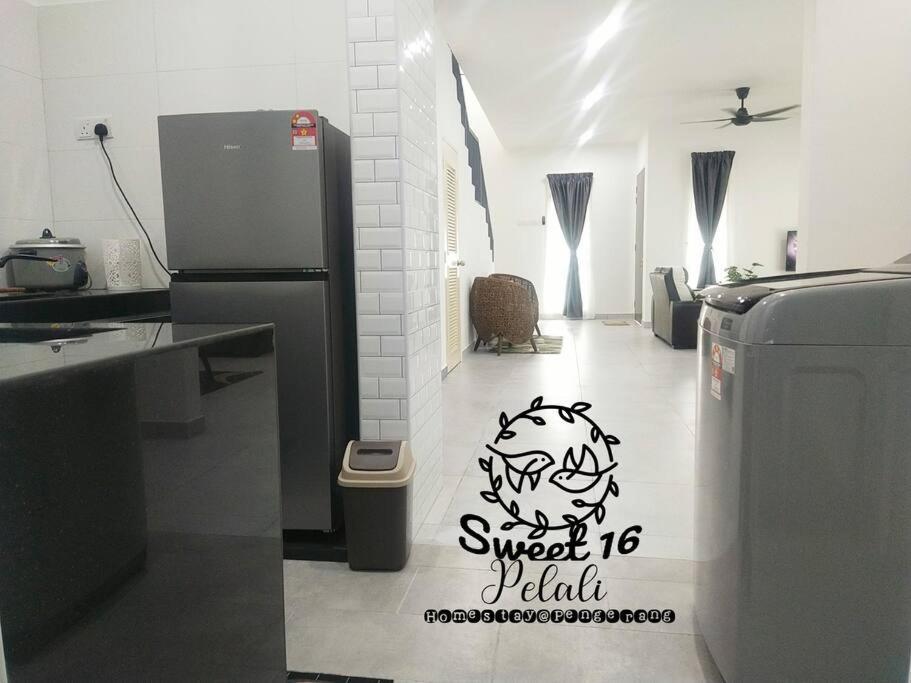 Sweet 16 Pelali Homestay بينجرانج المظهر الخارجي الصورة